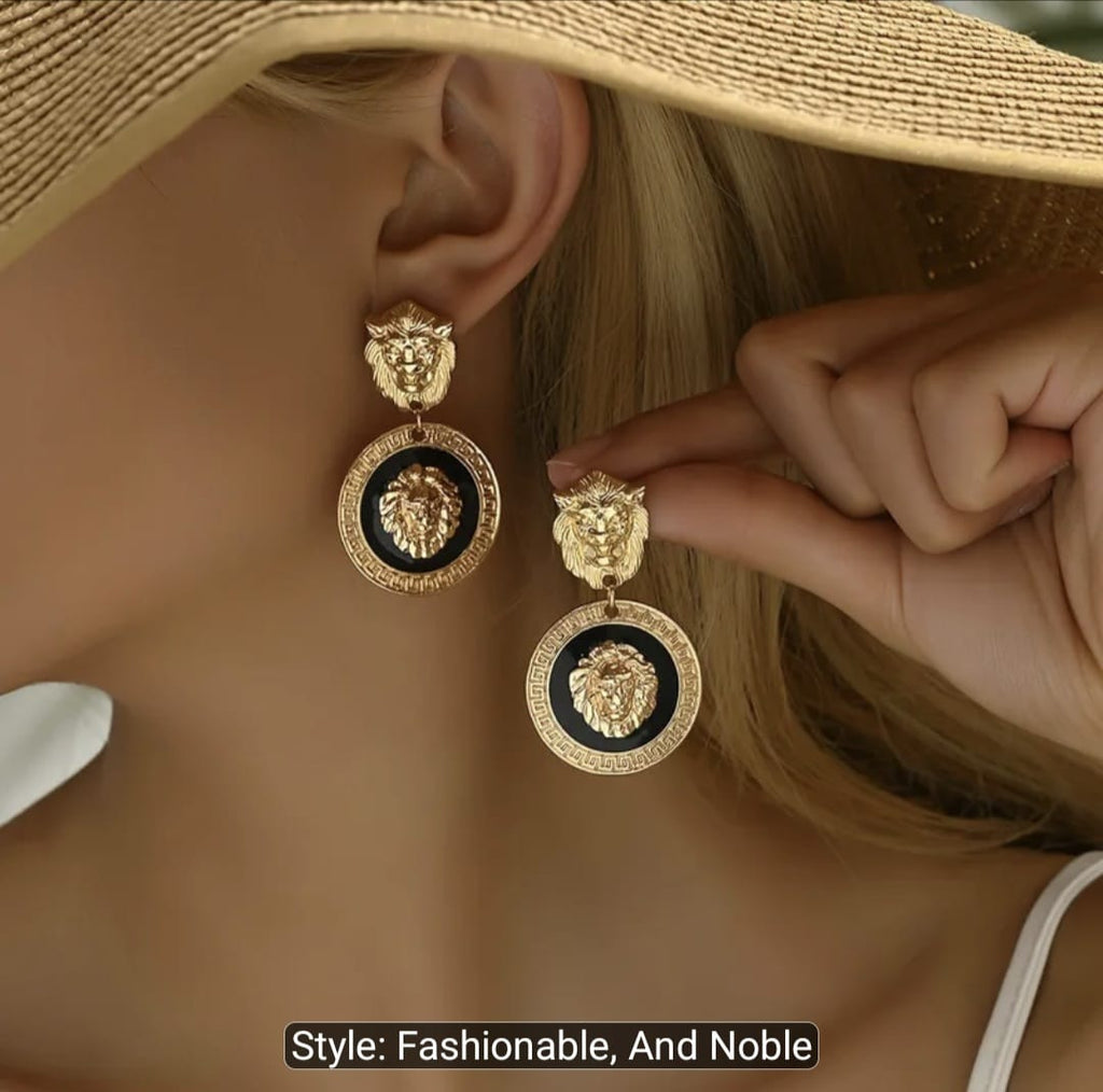 Women’s Lion Head Pendant Necklace Set with Earrings