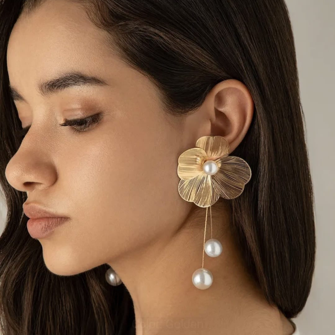 3D Ginkgo Leaf Stud Earrings with Tassel