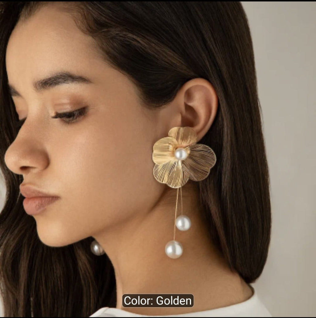 3D Ginkgo Leaf Stud Earrings with Tassel