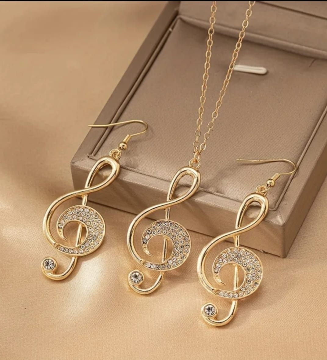 Elegant Musical Note Necklace & Earrings Set